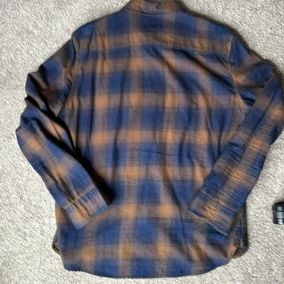 Men’s Current/Elliott Flannel Button Down - Picture 5 of 5